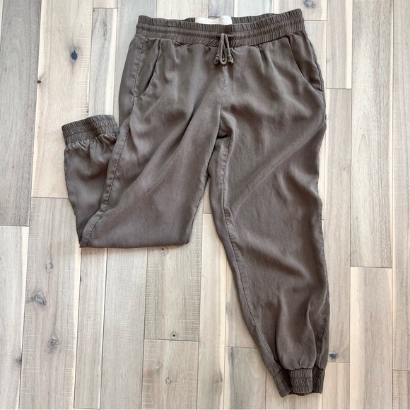 Bella Dahl Brown lightweight easy Jogger Pants. Size Small - Picture 2 of 10